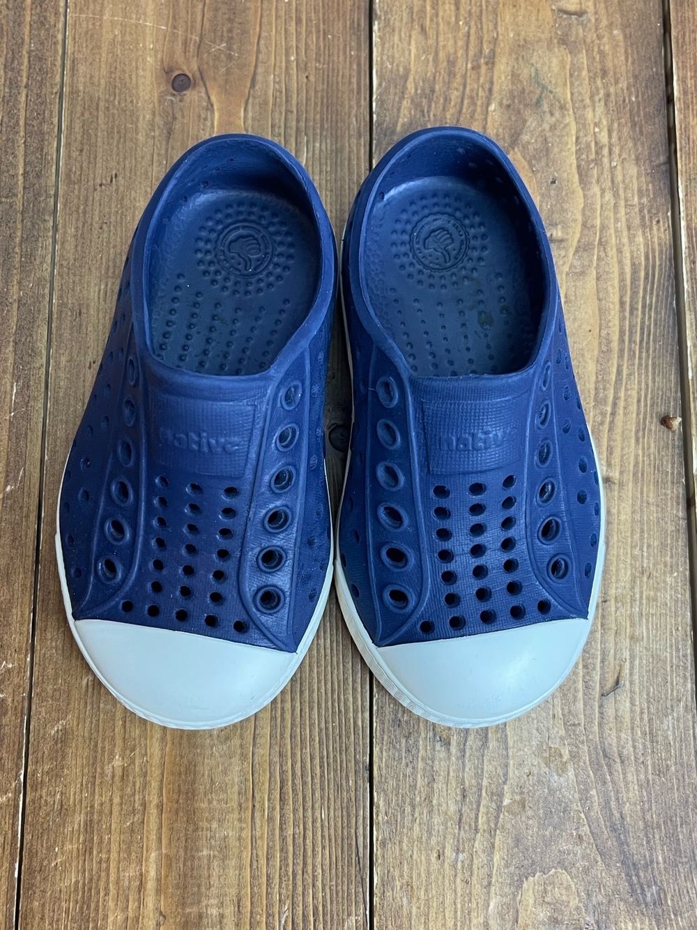 Native shoes size C6 navy blue Jefferson style foam sneakers
